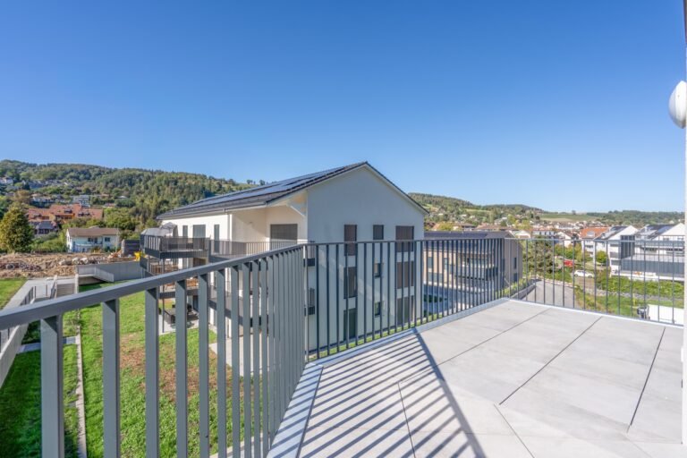 Terrasse d'angle avec vue dégagée, 2,5 pièces