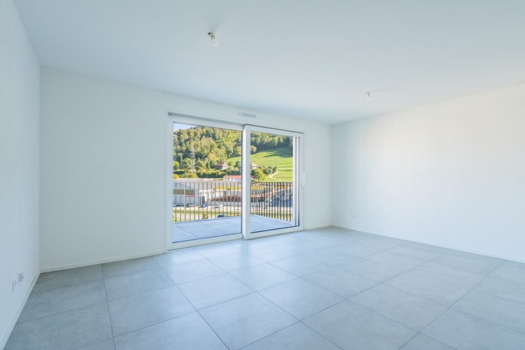 Studio lumineux avec accès extérieur